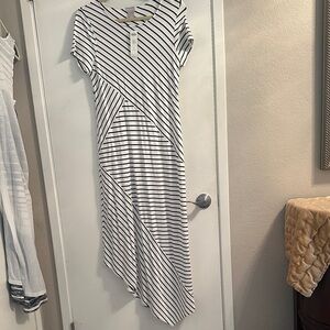 Chicos Asymmetric Dress - White & Black